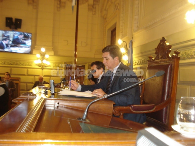 El Senado, presidido por Rubén Pirola, sancionó 28 Proyectos de Ley