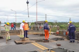 Puente Carretero: la Provincia garantiza el tránsito mientras se monta el Bailey