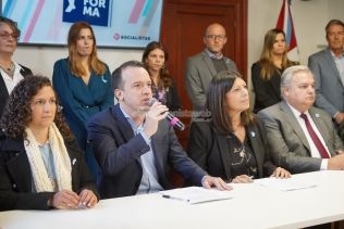 se-comenzo-a-transitar-el-camino-para-una-reforma-constitucional-con-una-mesa-de-dialogo-y-un-amplio-debate-junto-a-la-ciudadania