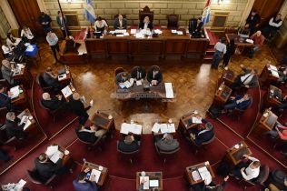 el-senado-santafesino-por-unanimidad-dio-media-sancion-y-autorizo-un-endeudamiento-por-25-millones-de-dolares