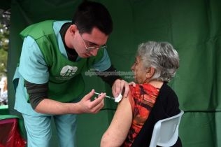 #ModoVacuna: continúa la vacunación en las escuelas y vecinales de Santa Fe