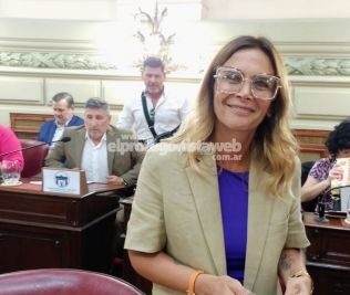 amalia-granata-propone-una-ley-para-incorporar-alertas-eticas-y-pedagogicas-en-chatbots-institucionales