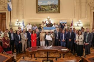 heroe-y-patriota-el-senado-santafesino-reconocio-a-owen-guillermo-crippa