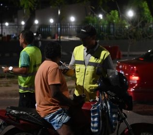 en-santa-fe-los-infractores-podran-saldar-hasta-el-80-de-sus-multas-con-bienes-o-servicios-para-la-ciudad