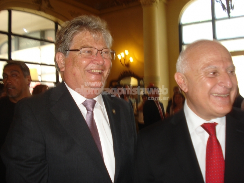 Jura de Miguel Lifschitz y Carlos Fascendini y asunción del flamante Gobierno
