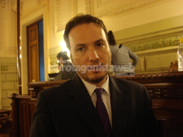 Se avanzaría, con Enrico como legislador acusador, en la remoción de Ganón