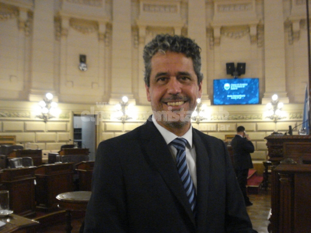 Giacomino contra todo elemento de pirotecnia y cohetería