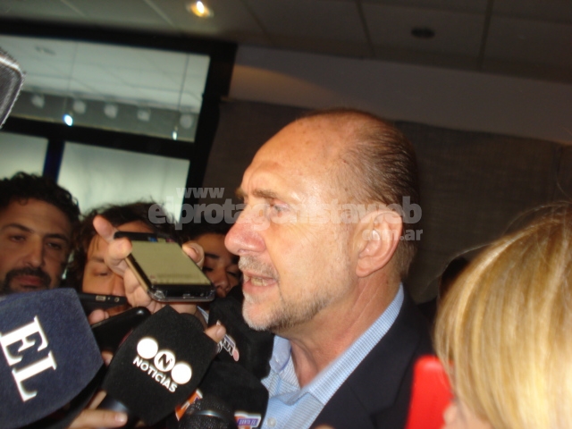 Se sancionó para Omar Perotti la nueva Ley de Ministerios