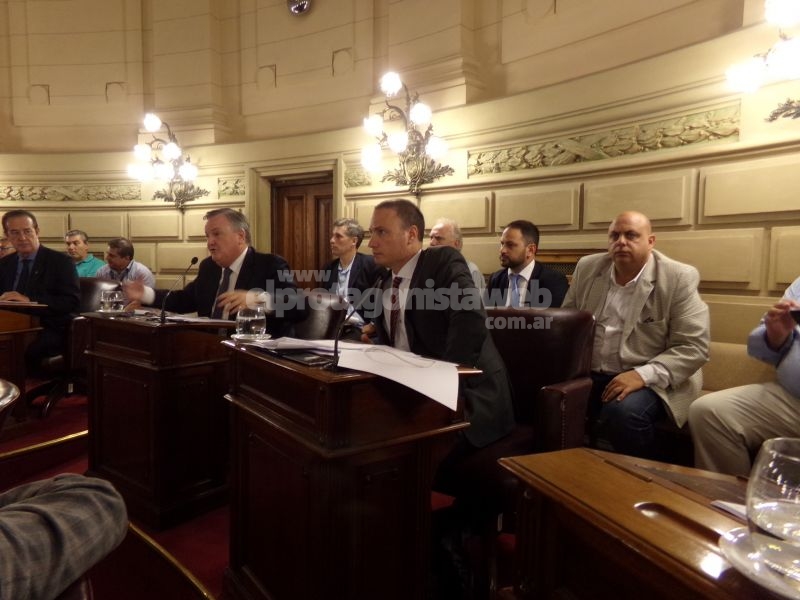 Enrico propone soluciones a la “caótica situación en las cuencas hidrográficas”