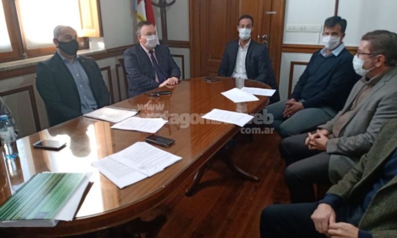 El Bloque de Senadores de la UCR recibió al Ministro Roberto Sukerman por el Proyecto de Ley de ART
