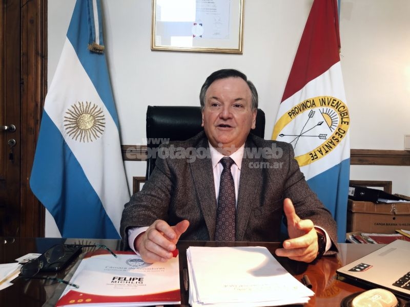 Felipe Michlig se esfuerza en “asistir las actividades de servicios afectadas por efecto de la pandemia”