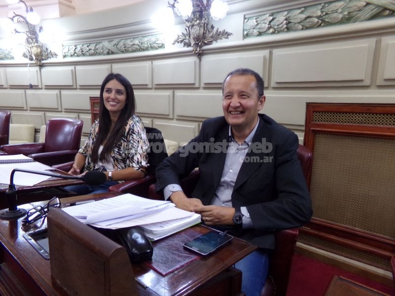 Carlos Del Frade se ocupa de robos, usurpaciones, el asesinato del empresario Hugo Oldani, los empleos perdidos y otros temas.