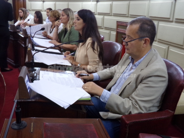Carlos Del Frade se esfuerza en derogar una “expresión abusiva de poder” que consolidó una “fenomenal flexibilización laboral”