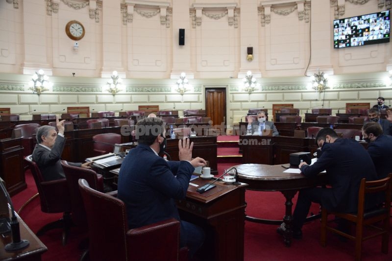 La comisión bicameral de Acuerdos de la Asamblea Legislativa, por unanimidad, recomendó la remoción del fiscal Mauro Javier Blanco