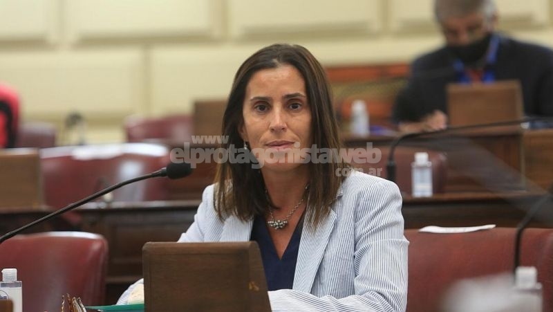 Ximena Sola pide informes sobre el proceso de vacunación de la Policía de Santa Fe