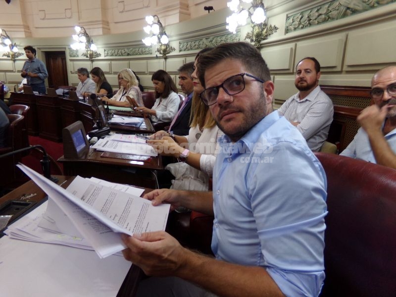 Juan Cruz Cándido impulsa reformas al marco legal para grandes superficies comerciales en la provincia de Santa Fe