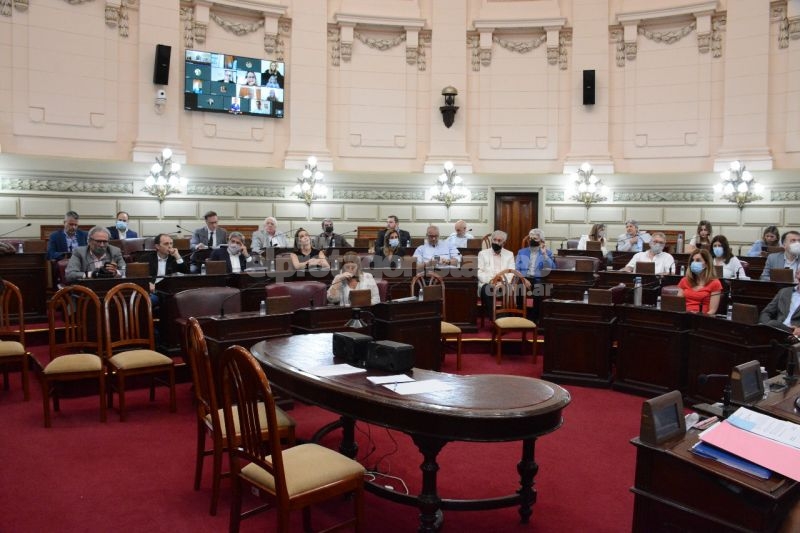 La Legislatura Santafesina, por unanimidad, suspendió al fiscal Adrián Alejandro Spelta en sus funciones por el término de 60 días sin goce de haberes