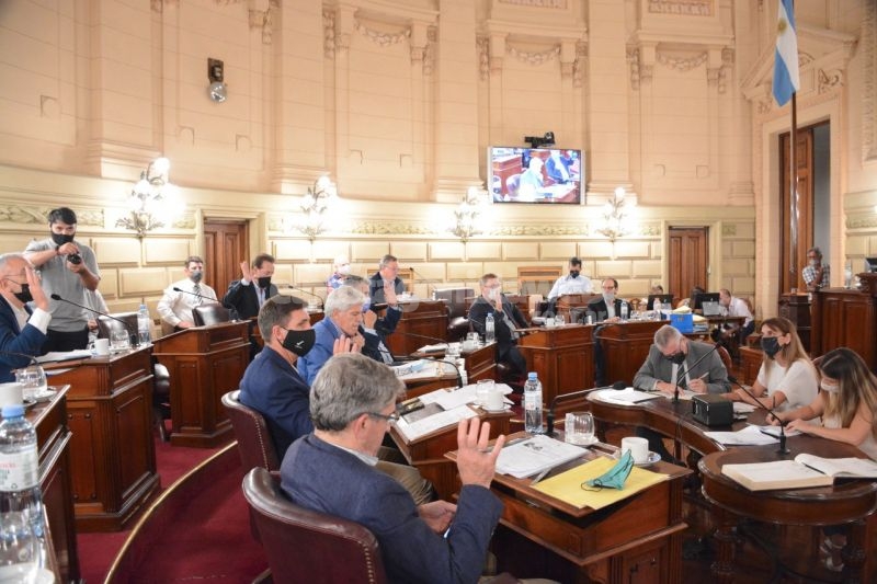 El Senado observa con preocupación el cobro de deuda en dólares a las ciudades de Carcarañá, San Carlos Centro, Fray Luis Beltrán y Coronda