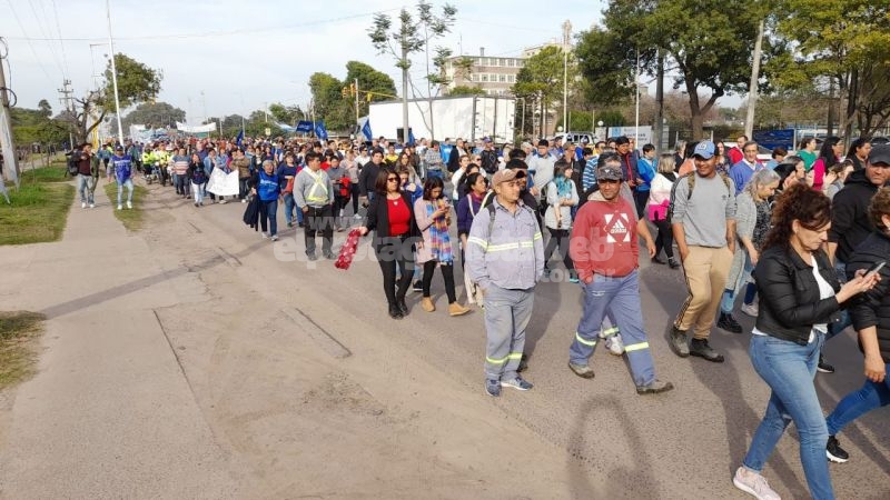 Movilización en Esperanza y cortes de ruta en las primera jornada del paro de 48hs. de municipales