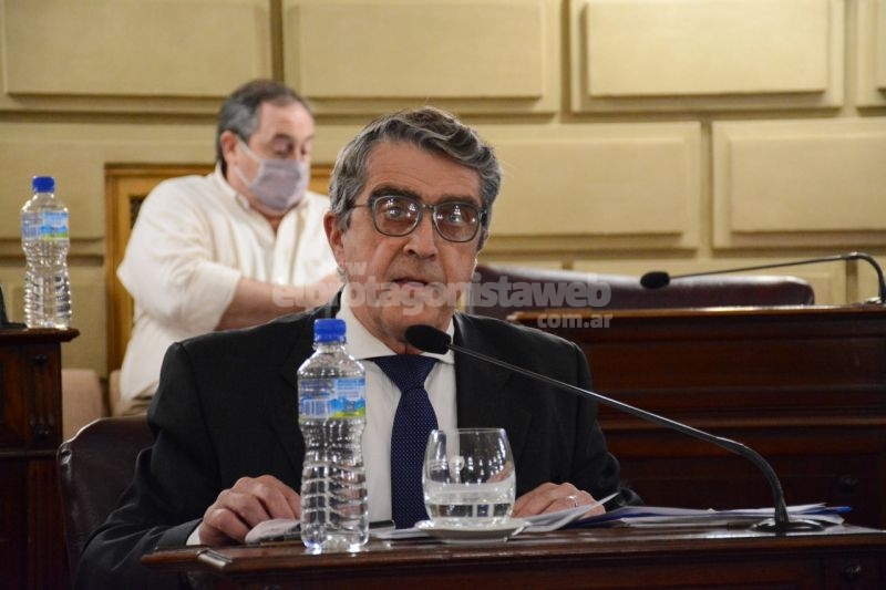 Traferri obtuvo otra vez respaldo en el Senado para la “confección de prendas en todos los talles”