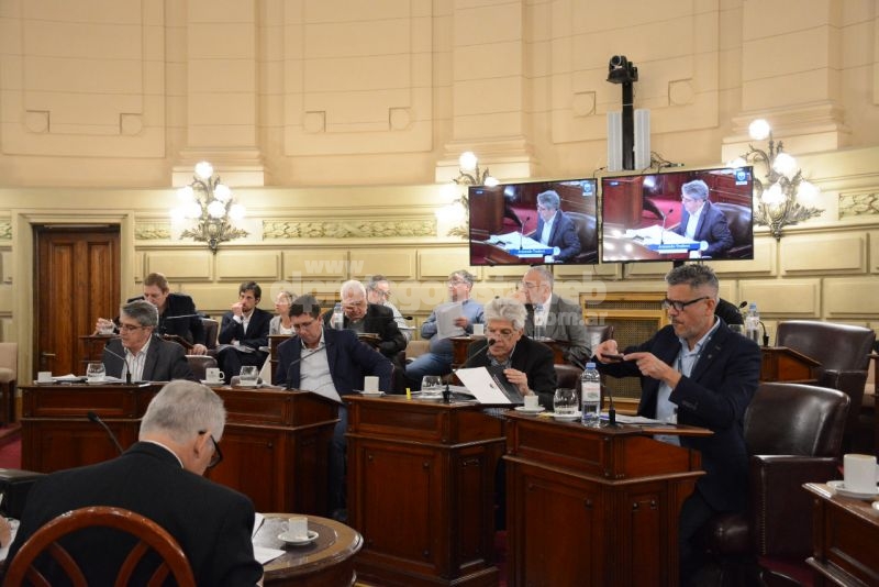 El Senado dio media sanción para facultar a Municipios y Comunas a afectar el 50% del Fondo de Obras Menores a Gastos Corrientes