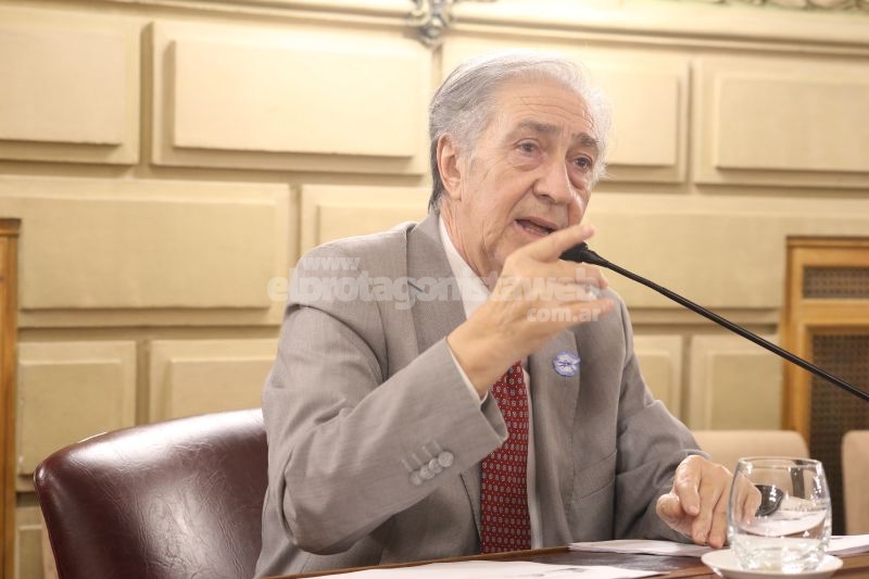 El Senado reclamó por la “sobrefacturación de la EPE” y acordó invitar a Mauricio Caussi y, también, al ministro de Educación Víctor Debloc