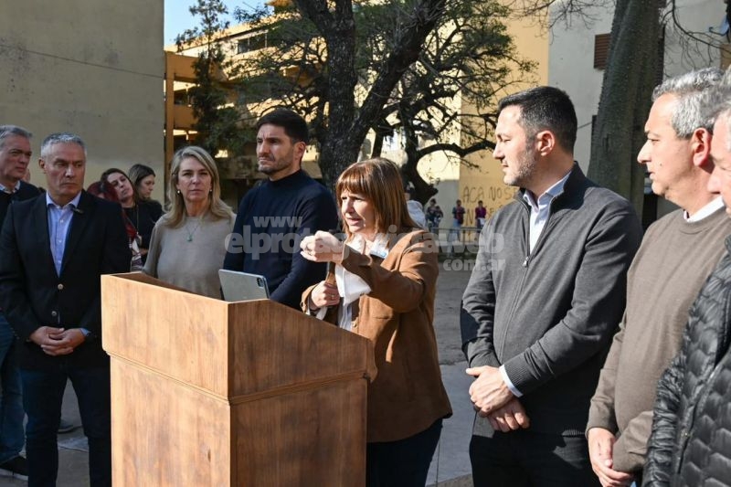 Bullrich en Rosario con Pullaro y Javkin: ''Con nosotros el delito la va a pasar mal''