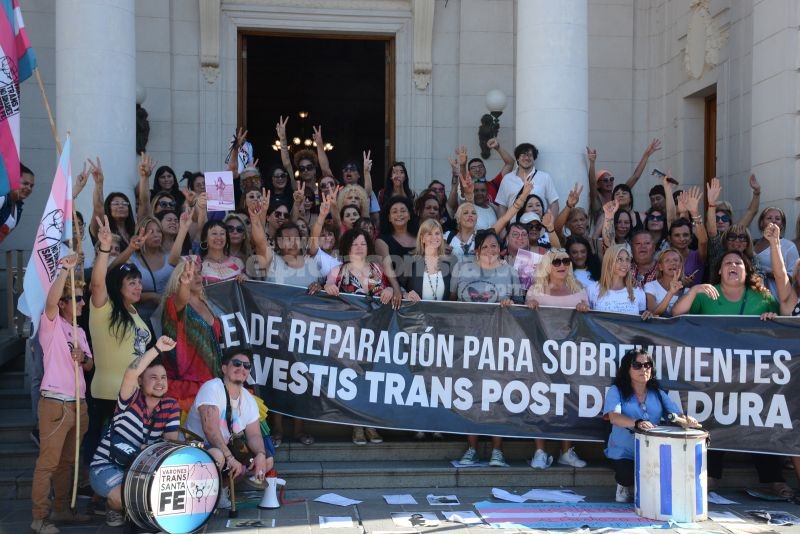 El Senado sancionó con fuerza de Ley una “reparación histórica” para la comunidad travesti-trans por “privaciones de libertad, vejaciones y tormentos”