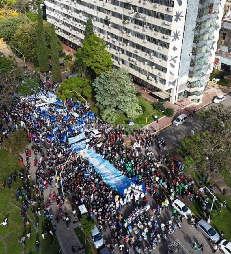 Histórica marcha de AMSAFE con 90% de adhesión al paro