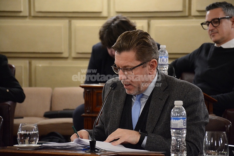 Para Rodrigo Borla, “la superpoblación de palomas tiene que ser combatida y reducida”