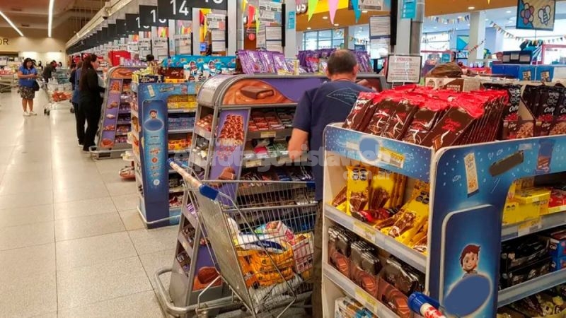 Propuesta para terminar con la oferta de comida chatarra en las líneas de caja de supermercados