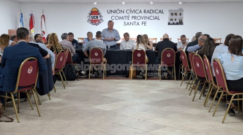 ''Unidos para Cambiar Santa Fe'' amplia su base de sustentación