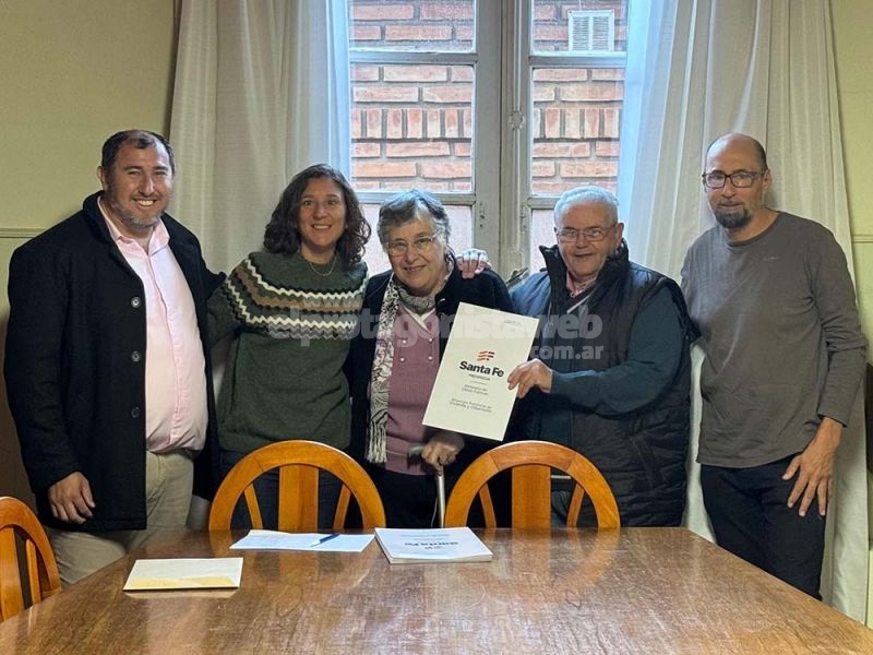 Di Gregorio: ''Tras años de espera, familias de Maggiolo tienen su escritura''