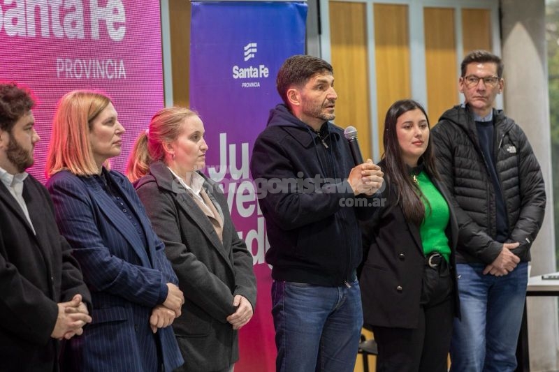 Pullaro: ''Tenemos que pensar una Constitución que nos permita ser una provincia de avanzada en lo institucional''