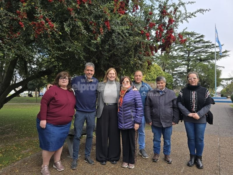 Scaglia y Giacomino recorrieron el departamento Constitución para respaldar a los candidatos de Unidos