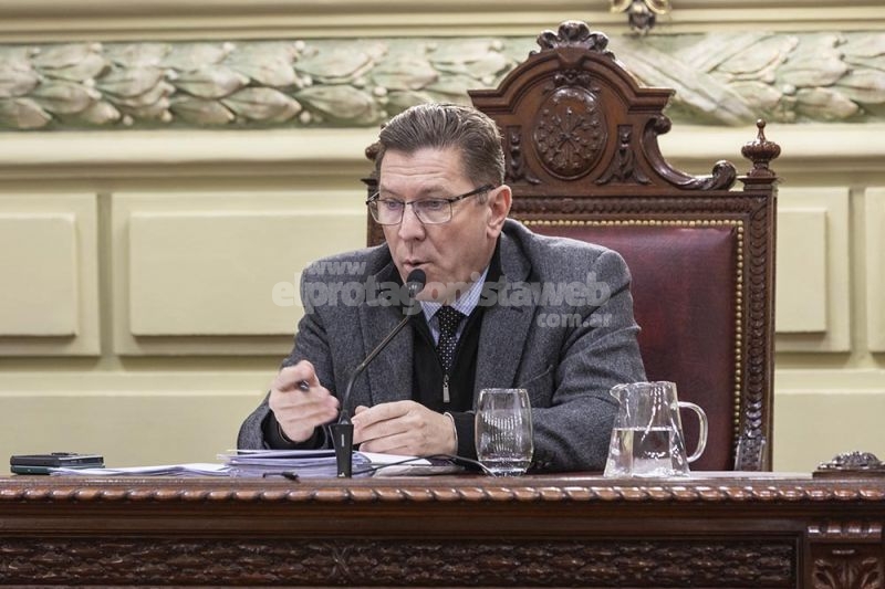 La comisión de Poder Legislativo y Poder Ejecutivo, que preside Rodrigo Borla, trató reformas de artículos de la Constitución Provincial