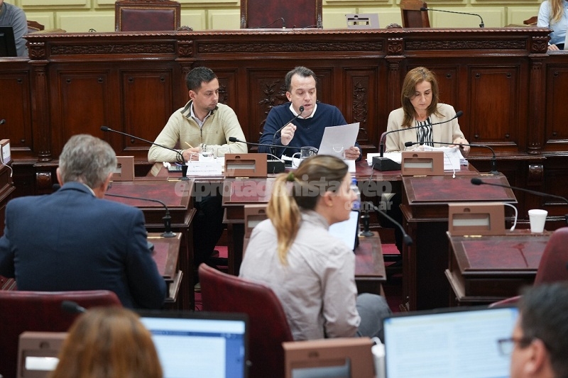 3ª reunión de la Comisión Redactora con la Comisión de Funcionamiento del Estado y dictamen de “intransferible” para la “Caja de Jubilaciones”