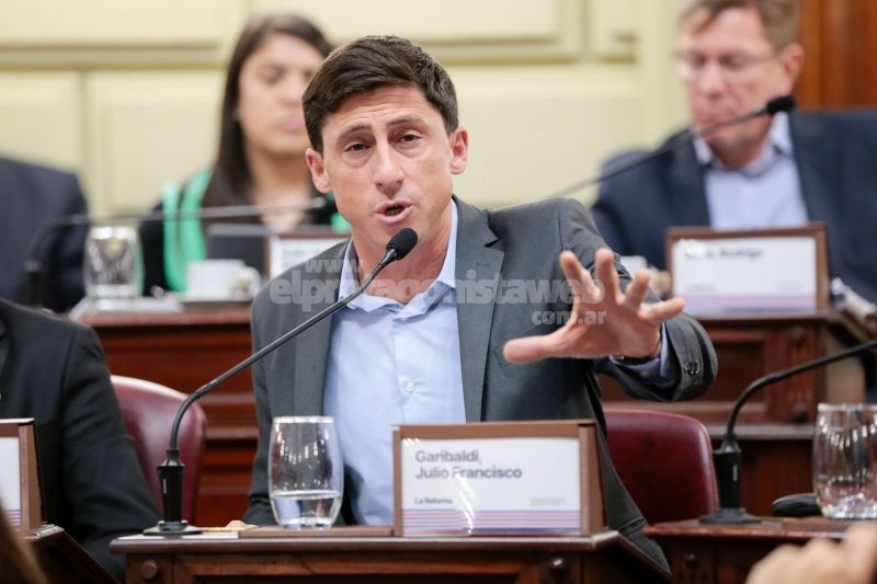 Paco Garibaldi: ''Buscamos que la del 25 sea una Constitución de la transparencia''