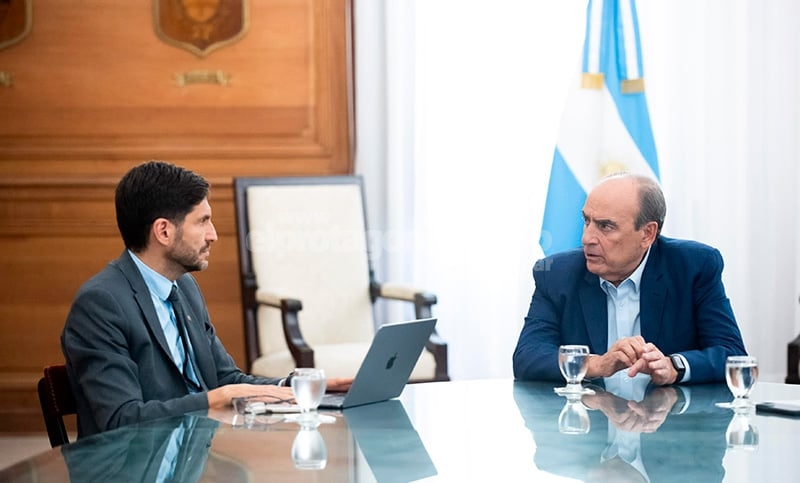 El jefe de gabinete de Milei  destacó la colaboración con Pullaro y el trabajo conjunto con las provincias