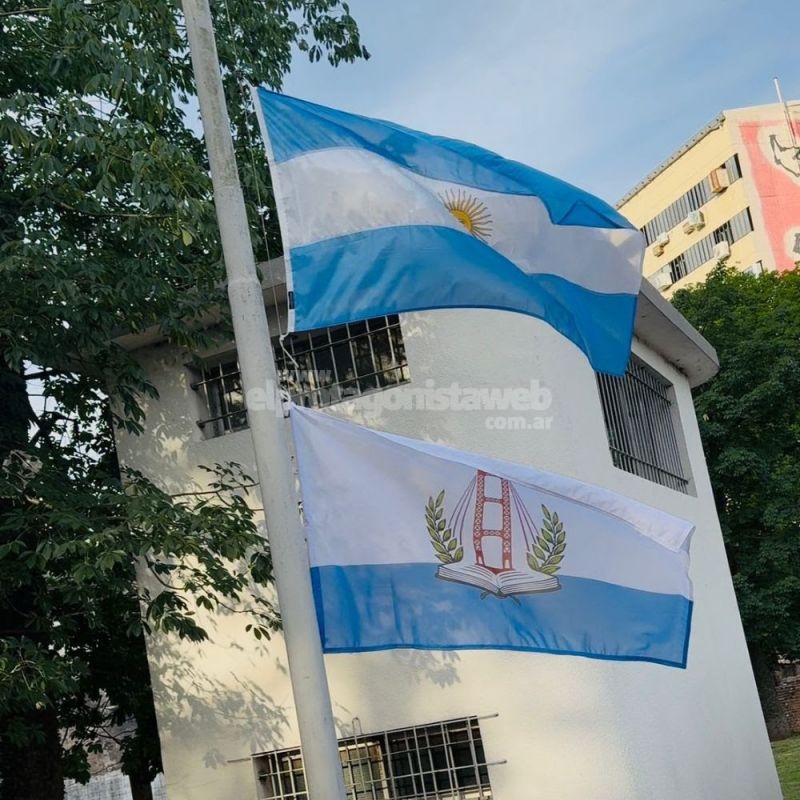 Santa Fe izó por primera vez su bandera en la celebración de sus 452 años