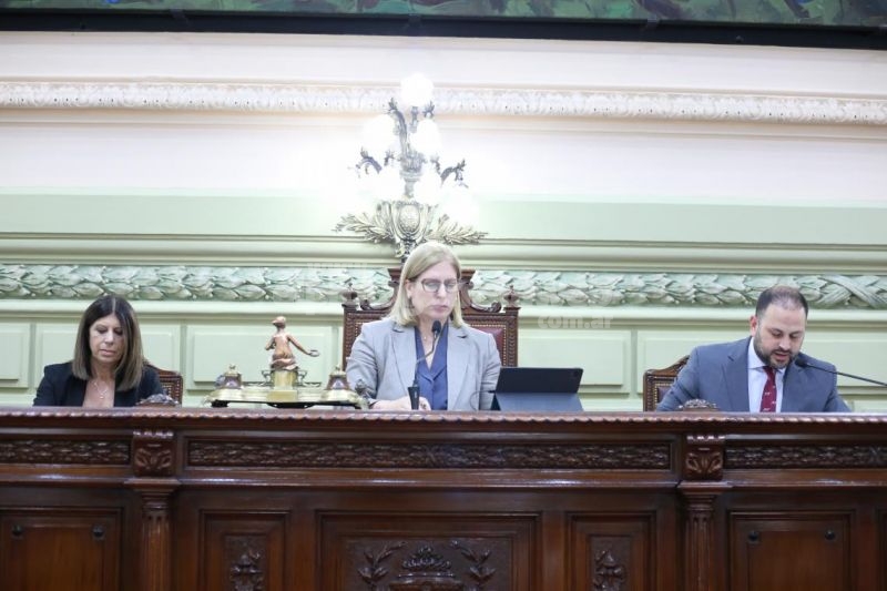En Sesión Conjunta se decidió la suspensión de un Fiscal Adjunto del MPA