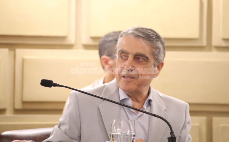 Traferri presentó proyectos para resolver la falta de vacantes en la secundaria de Ricardone